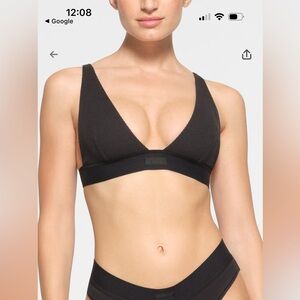 NWT SKIMS Cotton Rib Plunge Bralette in Soot Size XS (black bra only)